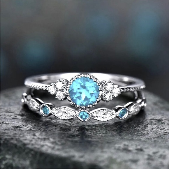 Stunning Two Piece Blue & Silver Ring Set - Picture 1 of 2